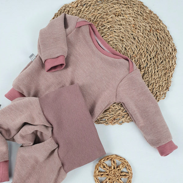Combo Sweater + Baggy Pants